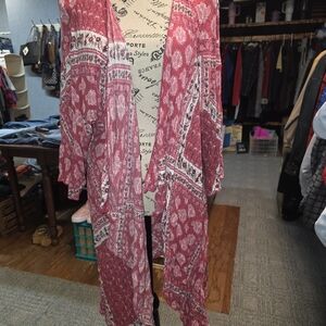 LuLaRoe Pink and White Patterned Kimono